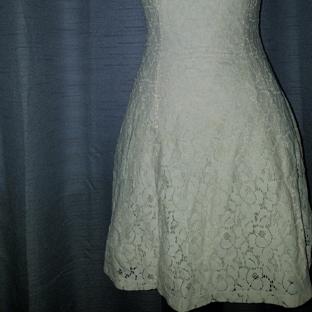 Dress - Picture 5 of 5
